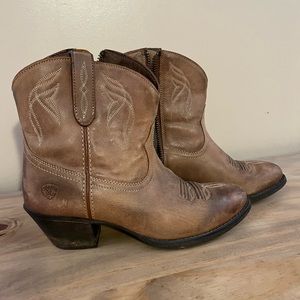 Women’s Cowgirl Booties